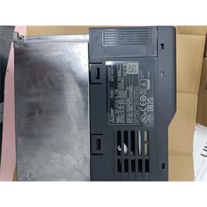 MITSUBISHI 三菱 变频器    FR-D720-0.75K
