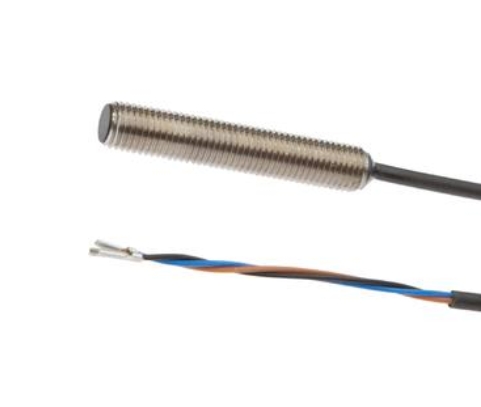 德国IPF感应式传感器IB08A256