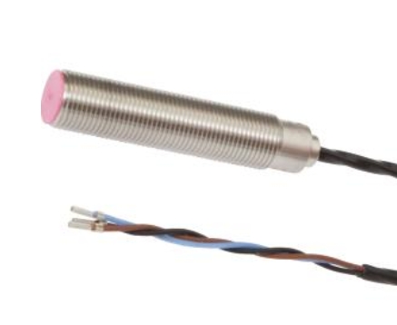 德国IPF感应式传感器IB12E033