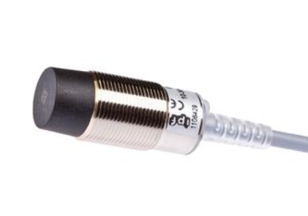 德国IPF感应式传感器IN180204