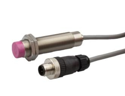 德国IPF感应式传感器IN18E250