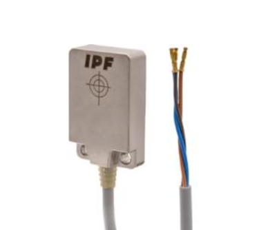 德国IPF感应式传感器IC210206
