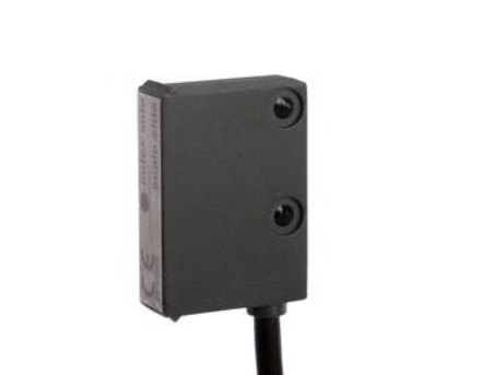 德国IPF位移传感器MW100180