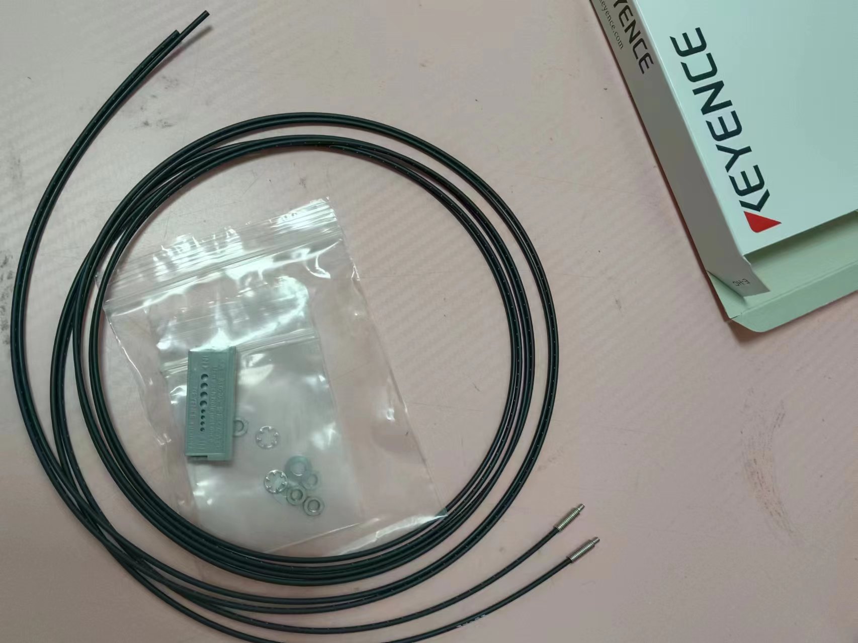 日本KEYENCE基恩士 光纤单元 渗透型FU-7F【江崎】中部办事处周生 (2).jpg