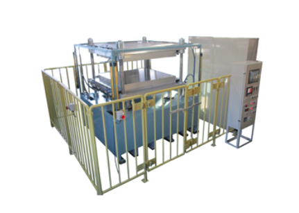 日本小平制造所 大型加热成型机1200