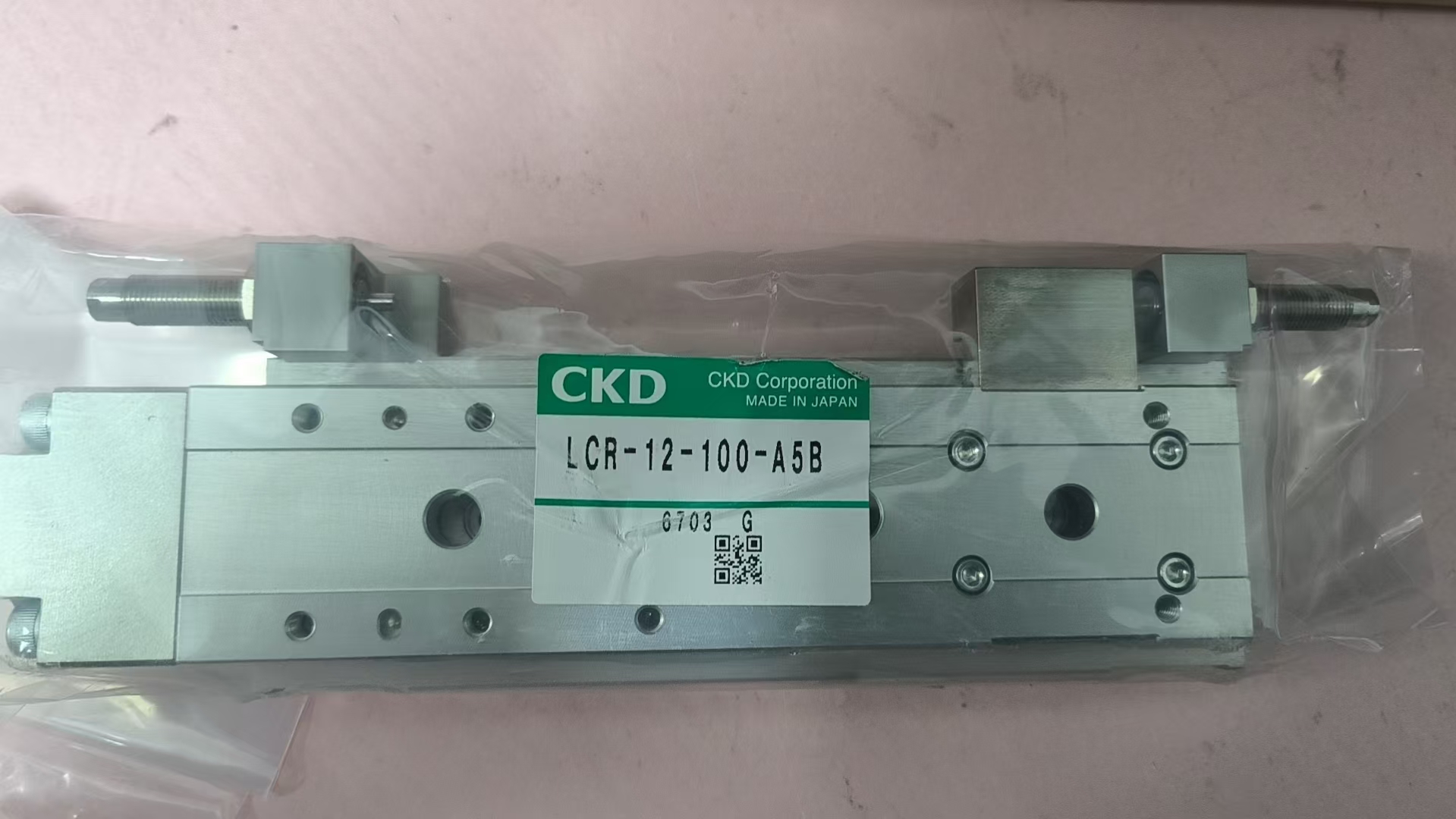 灵巧重载，顺滑走位‑LCR‑12‑100‑A5B 线性滑台气缸